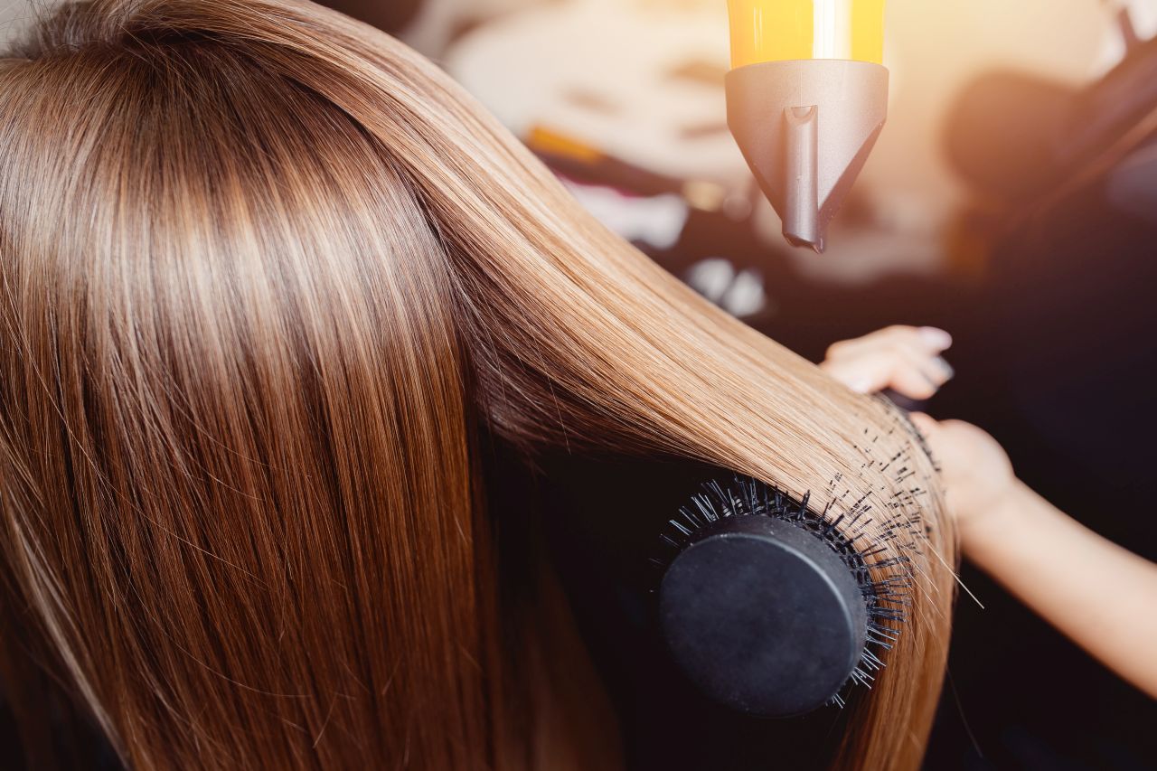 Kilka sposobów na wzmocnienie włosów