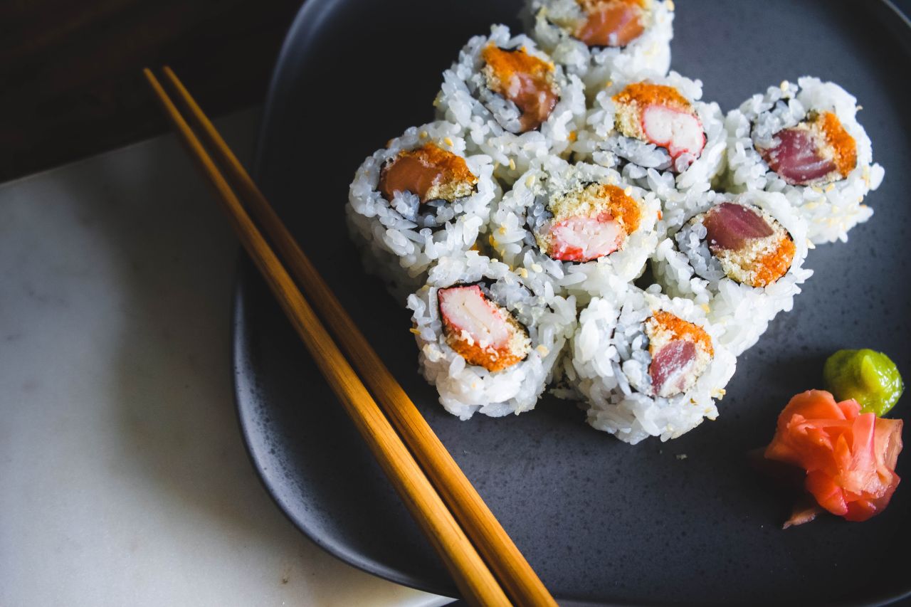 Podstawowe składniki do tradycyjnego sushi