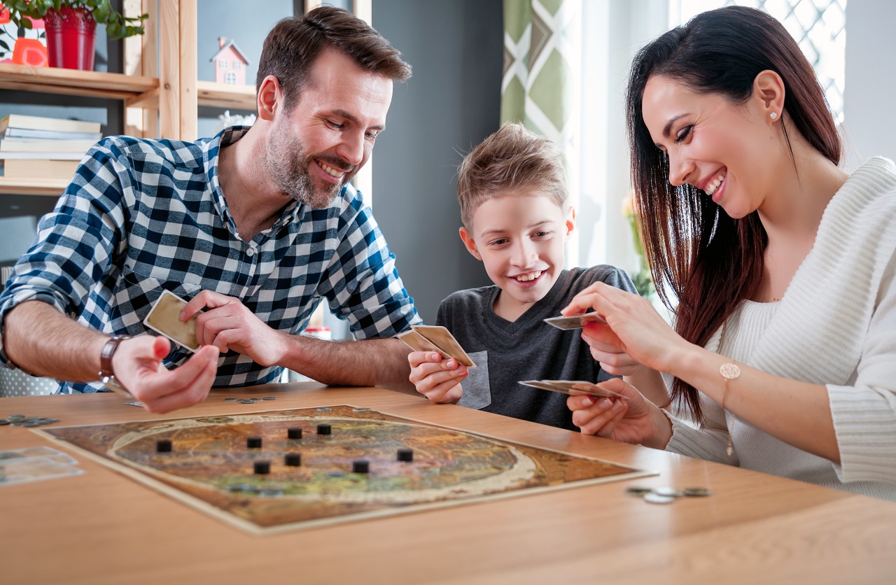 Zabawa z dzieckiem – jaką formę rozrywki wybrać spędzając czas w domu
