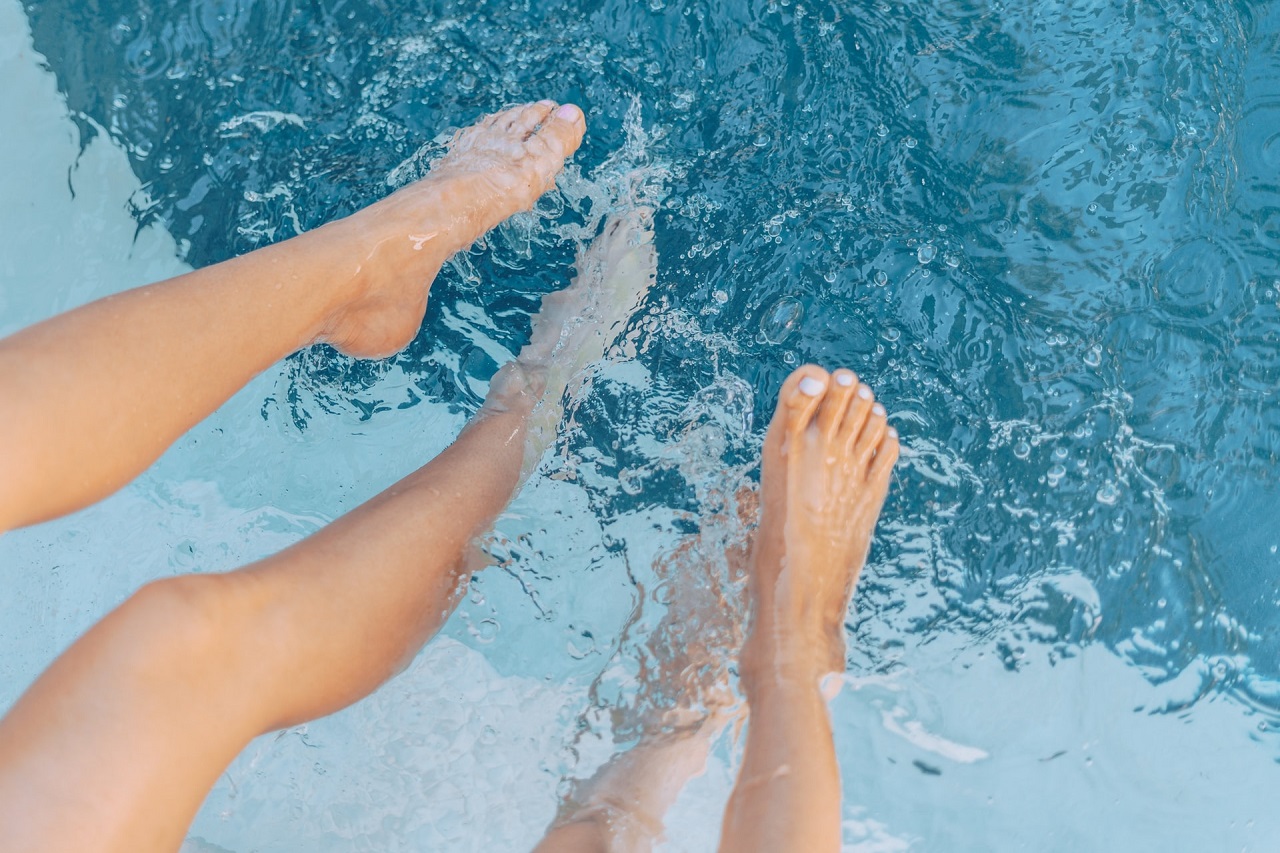 Czas wakacji – dlaczego warto zakupić basen do swojego ogródka?